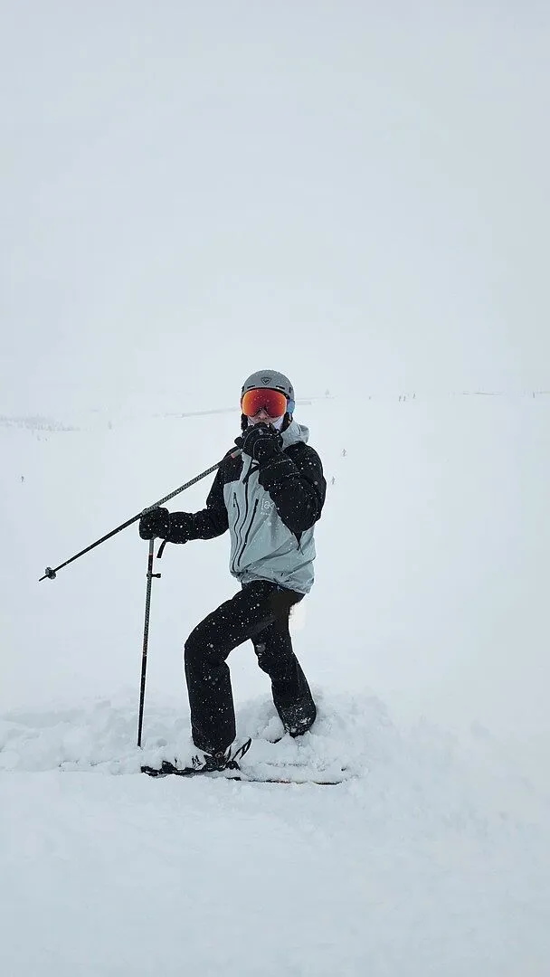 Burton [ak] Tuvak skaljacka True Black gore-tex